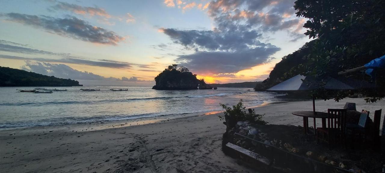 D'Lebah Homestay ヌサペニダ エクステリア 写真